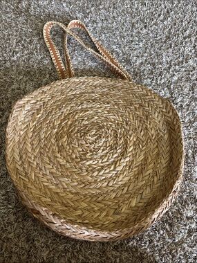 Universal Thread Round Woven Tote in Natural Tan